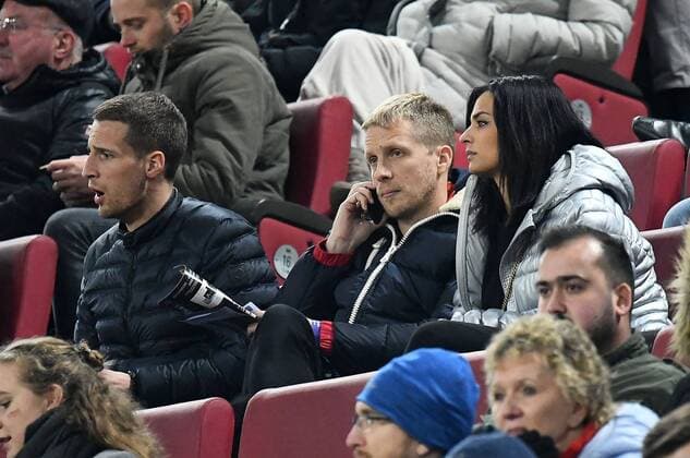 14.11.2017, xfux, Fussball Laenderspiel Freundschaftsspiel, Deutschland - Frankreich, emspor, v.l. Comedian Oliver Pocher sitzt mit weiblicher Begleitung auf der Tribuene Koeln