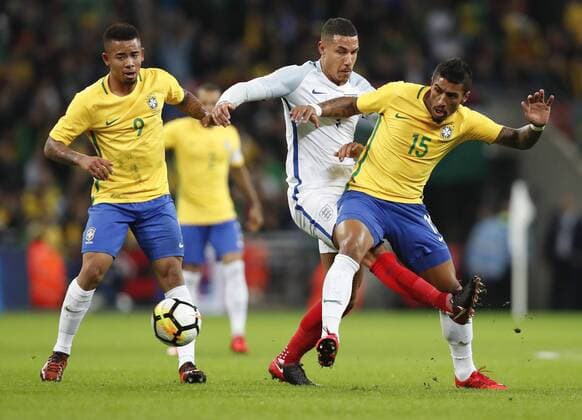 (171115) -- LONDON, Nov. 15, 2017 -- Jake Livermore (C) of England vies with Paulinho (R) and Gabriel Jesus of Brazil during a friendly match at Wembley Stadium in London, Britain on Nov. 14, 2017. The match ended with a 0-0 draw. ) (SP)BRITAIN-LONDON-SOCCER-FRIENDLY MATCH-ENG VS BRA HanxYan 