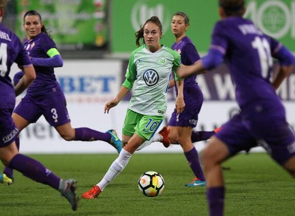 Wolfsburg vs Florenz, CL Frauen Wolfsburg, Deutschland 15.11.2017, FUßBALL - VfL Wolfsburg vs ACF Florenz, 1 16 Finale, UEFA Frauen Champions League, Saison 2017-18. Bild zeigt:Tessa Wullaert (VfL Wolfsburg) Wolfsburg