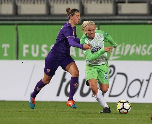 Wolfsburg vs Florenz, CL Frauen Wolfsburg, Deutschland 15.11.2017, FUßBALL - VfL Wolfsburg vs ACF Florenz, 1 16 Finale, UEFA Frauen Champions League, Saison 2017-18. Bild zeigt: Pernille Harder (VfL Wolfsburg) Wolfsburg