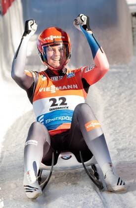 Bilder des Tages - SPORT 18.11.2017, Olympia Eisbahn, Igls, AUT, Viessmann Rennrodel Weltcup, Igls, Damen Einsitzer, 2. Lauf, im Bild Natalie Geisenberger (GER, 1. Platz) winner Natalie Geisenberger of Germany react after his 2nd run of ladie s single seater during to the Viessmann Luge World Cup at the Olympia Eisbahn in Igls, Austria on 2017 11 18. Igls *** 18 11 2017 Olympia Ice Rink Igls AUT Viessmann Luge World Cup Igls Women Single 2 Picture Natalie Geisenberger GER 1 place winner Natalie Geisenberger of Germany in the Viessmann Luge World Cup at the Olympia Ice Rink in Igls Austria on 2017 11 18 Igls  EP_gro  