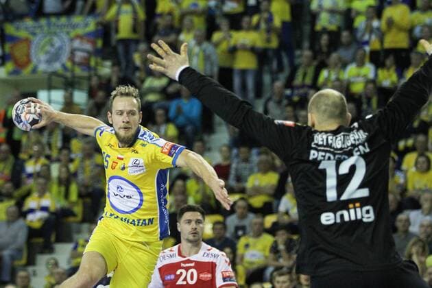 Kielce, 18.11.2017 PILKA RECZNA MÄ˜Å»CZYZN LIGA MISTRZOW MECZ PGE VIVE KIELCE - AALBORG HANDBOLD HANDBALL MAN , CHAMPIONS LEAUGUE , PGE VIVE KIELCE - Aalborg handbold NZ mateusz jachlewski FOT. Pawel Janczyk 400mm.pl NEWSPIX.PL --- Newspix.pl FRANCE OUT!  171118JAN065