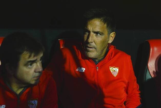 EDUARDO BERIZZO, ENTRENADOR DEL SEVILLA, EN EL BANQUILLO Cordon Press  xJOAQUINxCORCHEROx xx