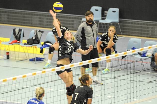 2. Volleyball-Bundesliga Nord, Volleyball-Team Hamburg vs. VC Allbau Essen; Hamburg, 18.11.17 Lena Verheyen (Nr. 13, VC Allbau Essen); 2. Volleyball-Bundesliga Nord, Volleyball-Team Hamburg vs. VC Allbau Essen; Hamburg, 18.11.17, CU Arena