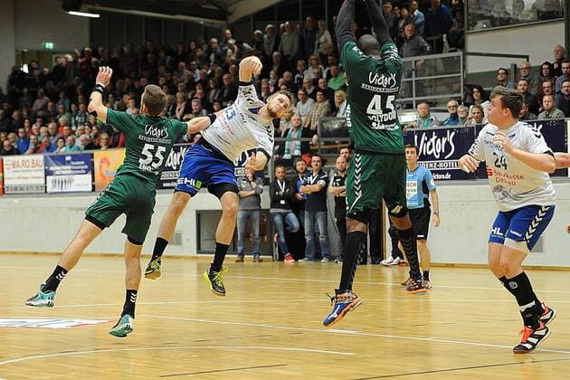 Bruno Zimmermann,DRHV06- 23, beim Wurf im Spiel HG Saarlouis vs Dessau-Rosslauer HG 06, Handball, 2.Bundesliga, Saison 2017 2018, 18.11.17, Foto:Peter Franz Eibner Pressefoto Saarlouis Copyright: xFranz Eibner-Pressefotox EP_PFZ