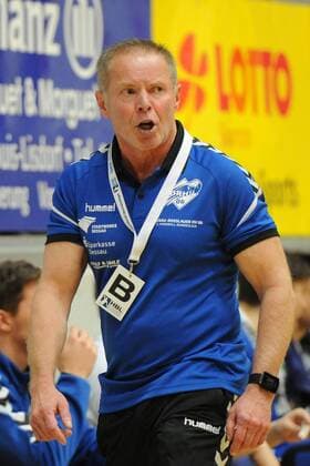 Uwe Jungandreas,DRHV06-Trainer, im Spiel HG Saarlouis vs Dessau-Rosslauer HG 06, Handball, 2.Bundesliga, Saison 2017 2018, 18.11.17, Foto:Peter Franz Eibner Pressefoto Saarlouis Copyright: xFranz Eibner-Pressefotox EP_PFZ