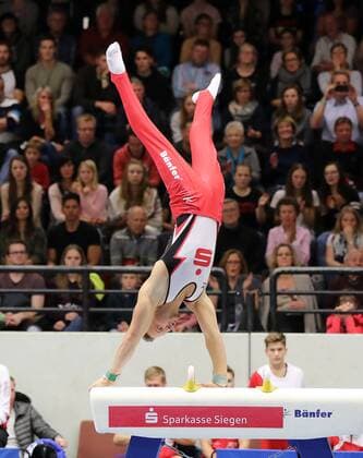 SKV Siegen - KTV Obere Lahn, 18.11.2017 Fabian Lotz (KTV Obere Lahn) Kreuztal Stählerwiese Deutschland *** SKV Siegen KTV Upper Lahn 18 11 2017 Fabian Lotz KTV Upper Lahn Kreuztal Stählerwiese Germany