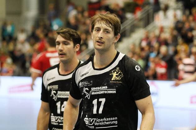 Enttaeuschung bei Norman Floedl (HC Elbflorenz Dresden 17), hinten Gabriel De Santis (HC Elbflorenz Dresden 14), ASV Hamm-Westfalen vs HC Elbflorenz Dresden, Handball, 2. Bundesliga, 18.11.2017, Hamm Copyright: xEibner-Pressefoto Strohdiekx EP_JSK
