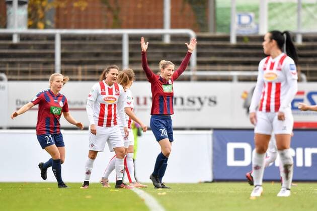 Jubel, Freuen, celebrate, happy, cheer , Goal Celebration 0:1 Turbine Potsdam Bianca Schmidt (Potsdam, 20) Arme nach Oben, Fussball, Allianz Frauen-Bundesliga, 1. FC Köln - 1.FFC Turbine Potsdam,