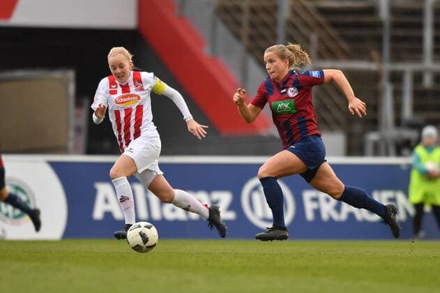 Tabea Kemme (Potsdam, 21) im Vorwärtslauf, Fussball, Allianz Frauen-Bundesliga, 1. FC Köln - 1.FFC Turbine Potsdam,