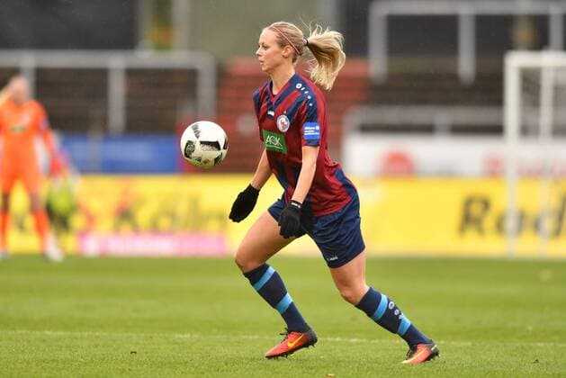 Amanda Ilestedt (Potsdam, 14) im Vorwärtslauf it Ball, Fussball, Allianz Frauen-Bundesliga, 1. FC Köln - 1.FFC Turbine Potsdam,