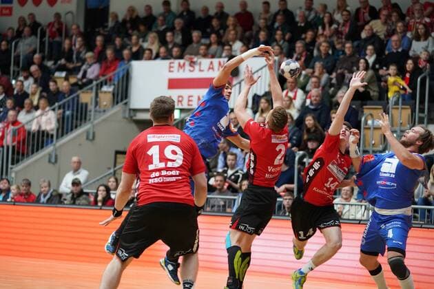 vlnr, Luca de Boer (Nordhorn-Lingen), Jona Schoch (HBW Balingen), NickyVerjans (Nordhorn-Lingen), Yannick Fraatz (Nordhorn-Lingen) , Christoph Foth (HBW Balingen) , Nordhorn-Lingen Copyright: xEibner-Pressefoto Westdoerpx EP_pauschal