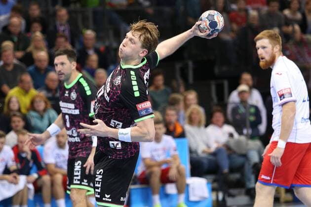 SG Flensburg-Handewitt - HC Meshkov Brest, EHF Champions League; Flensburg, 19.11.17 Flensburg, 19.11.17, Handball, VELUX EHF Champions League, Saison 2017 2018, Gruppenphase, SG Flensburg-Handewitt - HC Meshkov Brest : Simon Jeppsson (SG Flensburg-Handewitt, 17)