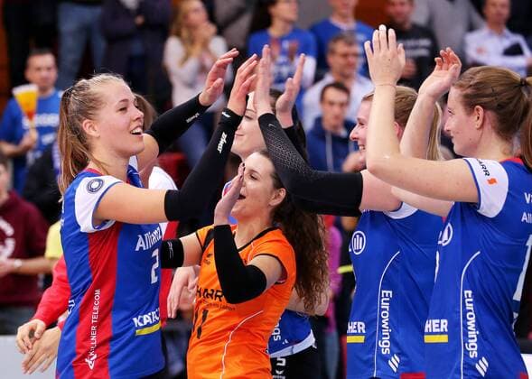 BAU 19.11.2017 Stuttart Volleyball Allianz MTV Stuttgart vs. USC Münster, Femke Stoltenborg (Stuttgart, links)