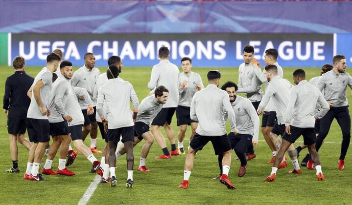 Entrenamiento del Liverpool en el Pizjuan antes del partido de Liga de Campeones ante el Sevilla. Liverpool training session at Pizjuan stadium before the Champions League match against Sevilla. 