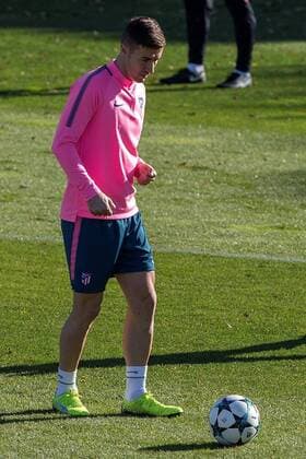 Atletico Madrid s player Gabi Fernández takes part in a training session at the Wanda facilities in Madrid, Spain, 21 November 2017. Atletico Madrid will face AS Roma in a UEFA Champions League groups stage soccer match on 22 November. Atletico Madrid training !ACHTUNG: NUR REDAKTIONELLE NUTZUNG!  Copyright: xRodrigoxJimenezx GRAF2996 20171121-636468664885155337