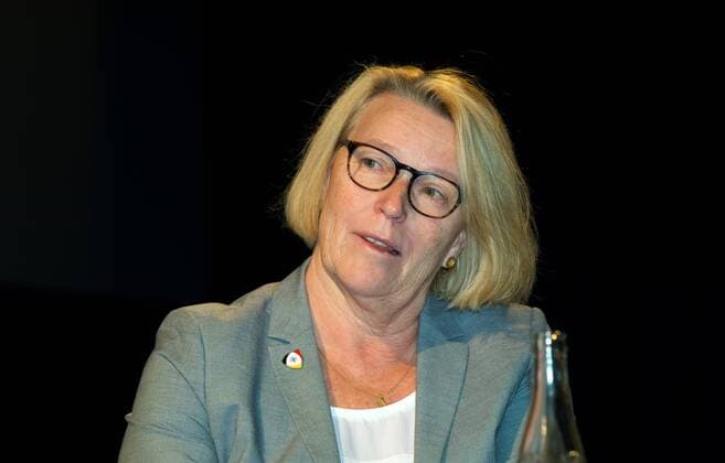 DOSB Berlin 20.11.2017 Deutscher Olympischer Sportbund Preisverleihung STARKE NETZE GEGEN GEWALT Bundesministerium Familie, Senioren,Frauen und Jugend Glinkastrasse CINESTAR KINO Berlin SONY CENTER Kino Start des Filmes BATTLE OF THE SEXES -GEGEN JEDE REGEL mit anschließender Podiumsdiskusssion Mona KÜPPERS ( KUEPPERS ) Vorsitzende des Deutschen Frauenrats