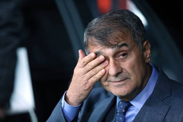 Themen der Woche - SPORT Bilder des Tages - SPORT Fußball, CL, Besiktas Istanbul - FC Porto Coach Senol Gunes of Besiktas during the UEFA Champions League Group G match between Besiktas and Porto at Vodafone Park in Istanbul , Turkey on November 21, 2017. 
