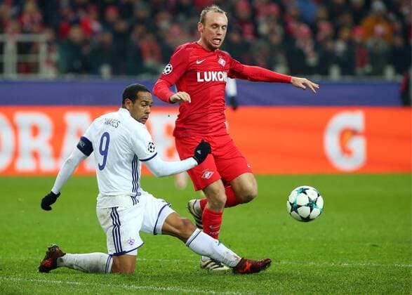 MOSCOW, RUSSIA - NOVEMBER 21, 2017: Maribor s Marcos Tavares (L) and Spartak Moscow s Denis Glushakov in the 2017 UEFA Champions League Group E football match between Spartak Moscow and Maribor at Otkrytiye Arena (Spartak Stadium); the match ended in a 1-1 draw. Anton Novoderezhkin TASS  TS06A07F
