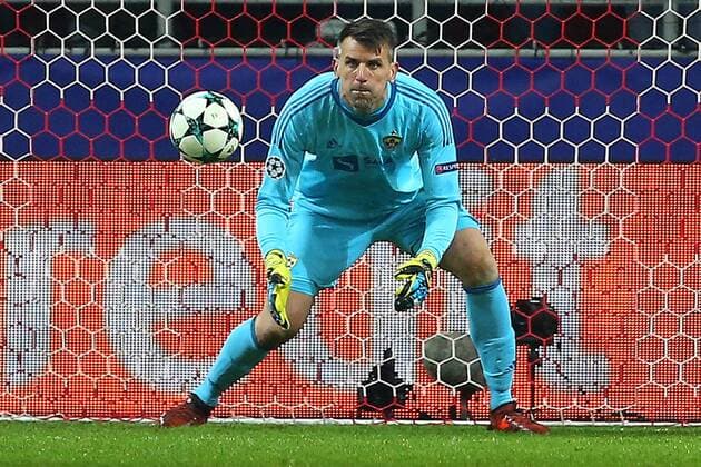 MOSCOW, RUSSIA - NOVEMBER 21, 2017: Maribor s goalkeeper Jasmin Handanovic concedes a goal in the 2017 UEFA Champions League Group E football match between Spartak Moscow and Maribor at Otkrytiye Arena (Spartak Stadium); the match ended in a 1-1 draw. Anton Novoderezhkin TASS  TS06A07D