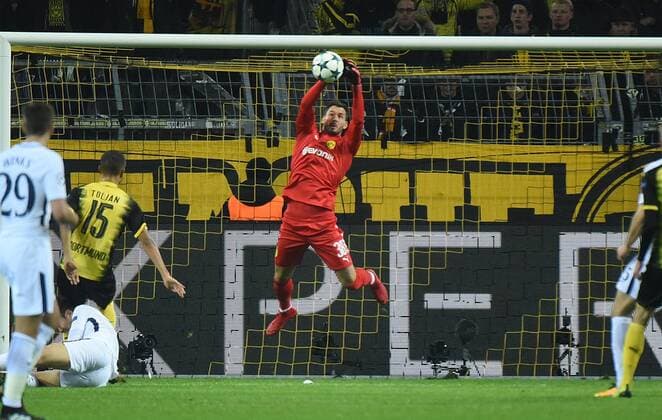 21.11.2017, xhbx, Fussball Champions League, Borussia Dortmund - Tottenham Hotspur, emspor, v.l. Roman Buerki (Borussia Dortmund) Dortmund