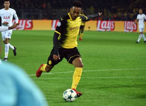 21.11.2017, xhbx, Fussball Champions League, Borussia Dortmund - Tottenham Hotspur, emspor, v.l. Goal scored, Tor zum 1:0 Pierre-Emerick Aubameyang (Borussia Dortmund) Dortmund
