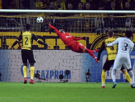 21.11.2017, xhbx, Fussball Champions League, Borussia Dortmund - Tottenham Hotspur, emspor, v.l. Roman Buerki (Borussia Dortmund) Dortmund