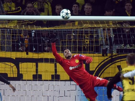 21.11.2017, xhbx, Fussball Champions League, Borussia Dortmund - Tottenham Hotspur, emspor, v.l. Roman Buerki (Borussia Dortmund) Dortmund