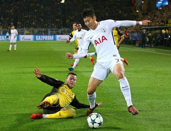 21.11.2017, Fussball UEFA Champions League 2017 2018, Gruppenphase, 5.Spieltag, Borussia Dortmund - Tottenham Hotspur, im Signal-Iduna-Park Dortmund. v.l. Andrej Yarmolenko (Dortmund) gegen Heung-Min Son (Tottenham Hotspur)