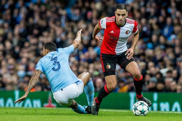 MANCHESTER - Manchester City - Feyenoord , Voetbal , Seizoen 2017 2018 , Champions League , Etihad Stadium , 21-11-2017 , Feyenoord speler Sofyan Amrabat in duel met Manchester City speler Danilo (l) Manchester City - Feyenoord  x1821777x