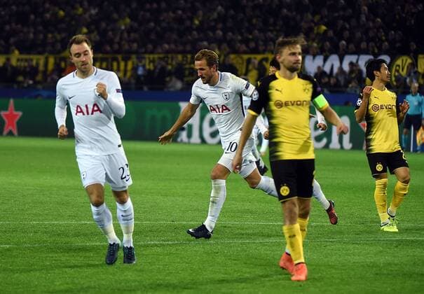 21.11.2017, xhbx, Fussball Champions League, Borussia Dortmund - Tottenham Hotspur, emspor, v.l. Torjubel, Goal celebration, celebrate the goal 1:0 Harry Kane (Tottenham Hotspur) Dortmund