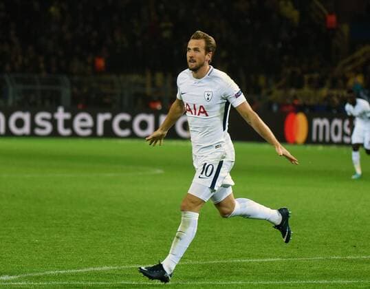 21.11.2017, xhbx, Fussball Champions League, Borussia Dortmund - Tottenham Hotspur, emspor, v.l. Torjubel, Goal celebration, celebrate the goal 1:0 Harry Kane (Tottenham Hotspur) Dortmund