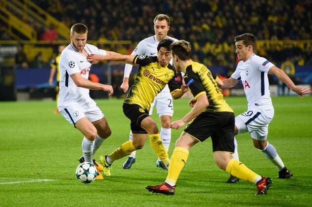 GER, UEFA CL, Borussia Dortmund (GER) vsÊTottenham Hotspur FC (ENG) 21.11.2017, Signal Iduna Park, Dortmund, Group stage, Gruppe H, GER, UEFA CL, Borussia Dortmund (GER) vsÊTottenham Hotspur FC (ENG), im Bild Zweikampf zwischen Eric Dier ( 15 Tottenham), Harry Winks ( 29 Tottenham) und Shinji Kagawa ( 23 Dortmund), Raphael Adelino Jose Guerreiro ( 13 Dortmund)
