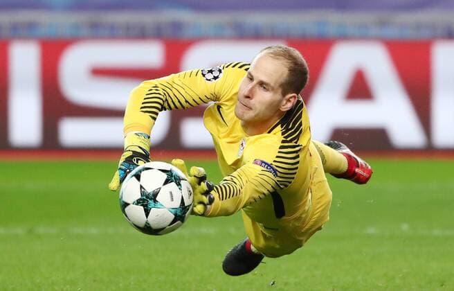 AS Monaco - RB Leipzig Fussball Champions League Monaco, 21.11.2017, Stade Louis II, Fussball, Champions League, Gruppe G, 5. Spieltag , AS Monaco vs. RB Leipzig , Im Bild: Torwart Peter Gulacsi (32, Leipzig) ,