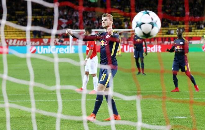 AS Monaco - RB Leipzig Fussball Champions League Monaco, 21.11.2017, Stade Louis II, Fussball, Champions League, Gruppe G, 5. Spieltag , AS Monaco vs. RB Leipzig 1:4 (1:4) , Im Bild: Torschütze Timo Werner (11, Leipzig) bejubelt seinen Treffer zum 0:3 per Elfmeter. ,