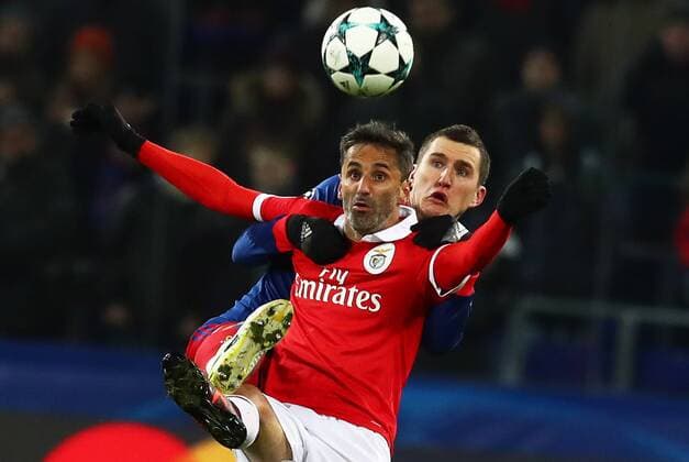 MOSCOW, RUSSIA â€“ NOVEMBER 22, 2017: Benfica Lisbonâ€™s Jonas (front) and CSKA Moscow s Viktor Vasin in their 2017 18 UEFA Champions League Group A Round 5 football match at VEB Arena. Stanislav Krasilnikov TASS  TS06A2B7