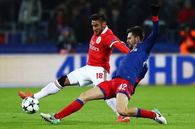 MOSCOW, RUSSIA â€“ NOVEMBER 22, 2017: Benfica Lisbonâ€™s Eduardo Salvio (L) and CSKA Moscow s Georgy Shchennikov in their 2017 18 UEFA Champions League Group A Round 5 football match at VEB Arena. Stanislav Krasilnikov TASS  TS06A2C2