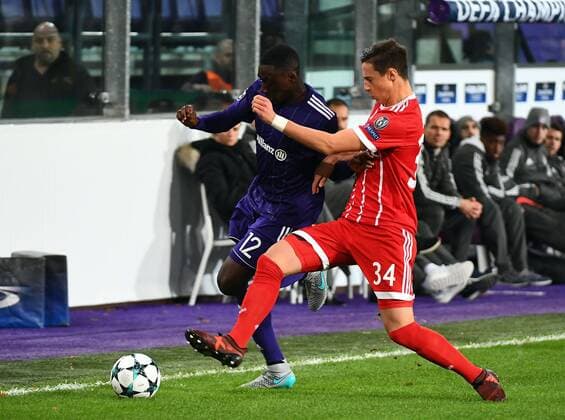 22.11.2017, xjhx, Fussball Champions League, RSC Anderlecht - FC Bayern Muenchen emspor, v.l. Dennis Appiah (RSC Anderlecht), Marco Friedl (FC Bayern Muenchen) Anderlecht