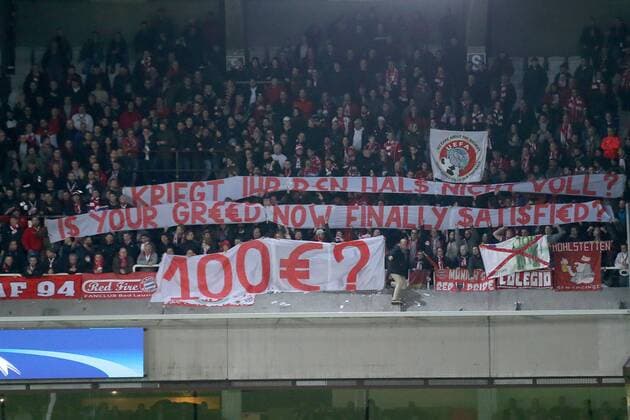 FC Bayern Fans mit Spruchband, RSC Anderlecht vs. FC Bayern Muenchen, Champions League, Fussball, 22.11.2017, Anderlecht Copyright: xLanger Eibner-Pressefotox EP_HLR