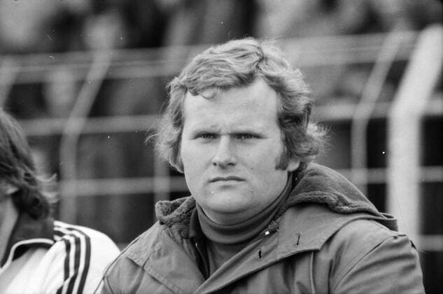 Aus 2 BL Saison 1974 75 VfL Wolfsburg gegen den VfL Osnabrück 4:5 am 26.04.1975 im VfL Stadion am Elsterweg. Im Foto: VfL OS Interimstrainer Helmut Kalthoff