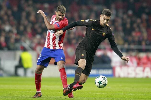 Atletico de Madrid s Augusto Fernandez (l) and AS Roma s Lorenzo Pellegrini during Champions League 2017 2018, Group C, match 5. November 22,2017.  (2017112207)