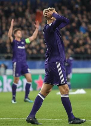 Anderlecht s Lukasz Teodorczyk looks dejected during a soccer match between Belgian club RSC Anderlecht and German team FC Bayern Munchen, Wednesday 22 November 2017 in Brussels, game five out of six in the group stage (Group B) of the UEFA Champions League competition. VIRGINIExLEFOUR  x05206750x