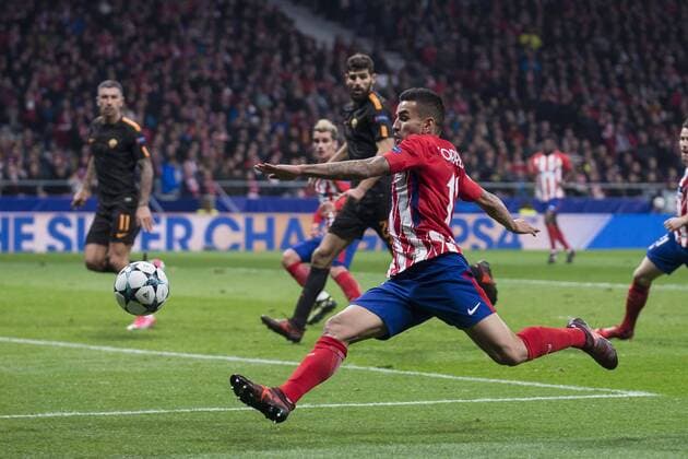 Atletico de Madrid Angel Martin Correa and Roma XXX during UEFA Champions League match between Atletico de Madrid and Roma at Wanda Metropolitano in Madrid, Spain. November 22, 2017.  (20171122025)
