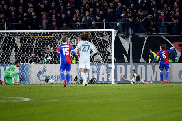 22nd November 2017, St Jakob-Park, Basel, Switzerland; UEFA Champions League, FC Basel versus Manchester United ManU Michael Lang of FC Basel scores to make it 1-0 in the 89th minute  ActionPlus11954798