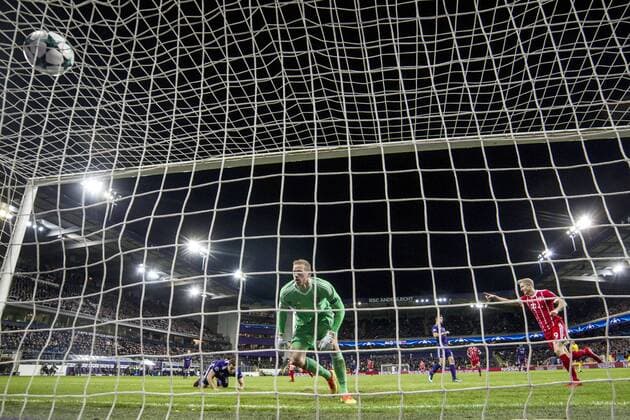 Robert Lewandowski (FC Bayern Muenchen 9) erzielt das 0:1 Gege links Matz Sels ( RSC Anderlecht 1 ), RSC Anderlecht vs. FC Bayern Muenchen, Champions League, Fussball, 22.11.2017, Anderlecht Copyright: xLanger Eibner-Pressefotox EP_HLR