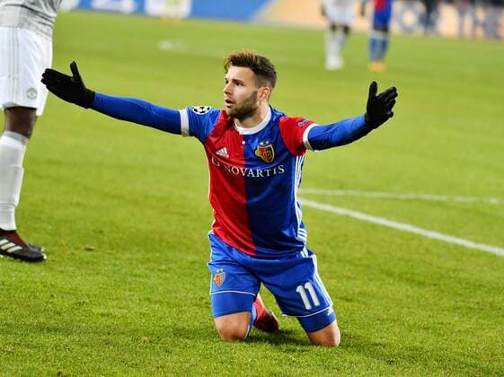 22.11.2017 Basel Stadion St.Jakob Park Fussball Herren Champions League FC Basel - Manchester United ManU 1:0 Bild zeigt Renato Steffen (FC Basel) will eienen Elfmeter Einzelbild Gestik Aktion