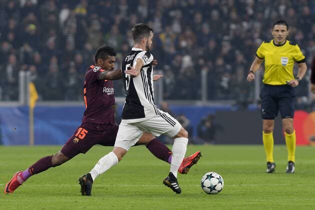 22nd November 2017, Allianz Stadium, Turin, Italy; UEFA Champions League, Juventus versus Barcelona; Paulinho challenges Miralem Pjanic  ActionPlus11954918