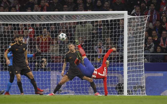 Partido de la Champions League disputado entre Roma y Atletico. En la imagen, Griezmann logra su gol. Champions League match played between Roma and Atletico. In this picture, Griezmann scores his goal. 