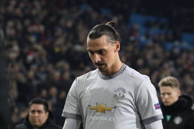 Zlatan Ibrahimovic schleicht nach der 0:1 Niederlage in Basel enttäuscht vom Platz - Fussball-CL: 5. Sptg., FC Basel vs. Manchester United ManU Basel CH Copyright: xHahnex Eibner-Pressefotox EP_joha
