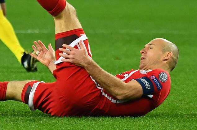 22.11.2017, xjhx, Fussball Champions League, RSC Anderlecht - FC Bayern Muenchen emspor, v.l. Arjen Robben (FC Bayern Muenchen) verletzt, Verletzung, Anderlecht